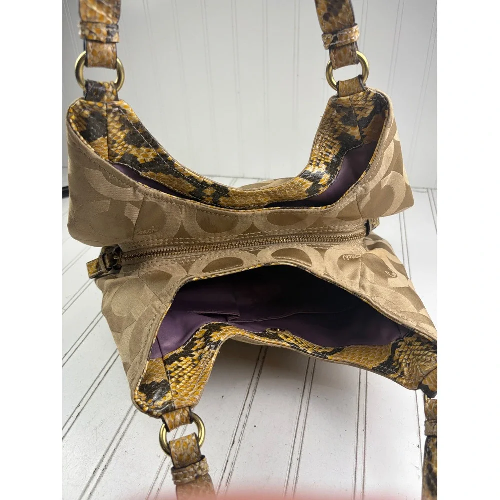 Coach Vintage Y2K Madison Op Art Sateen Maggie Shoulder Bag Purse